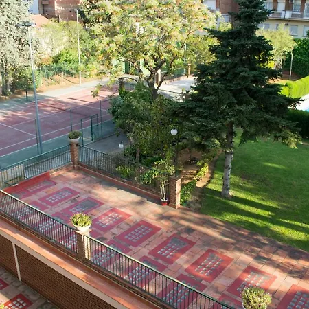 Happy People Maragall Barcelona Exterior photo